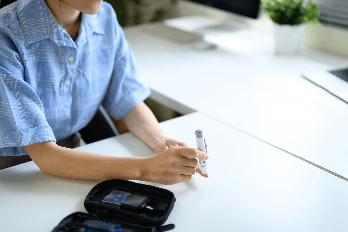 one touch delica plus lancing device